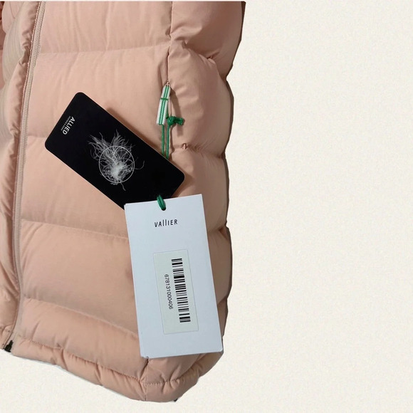 Vallier Isola Light Down Jacket - Picture 10 of 11